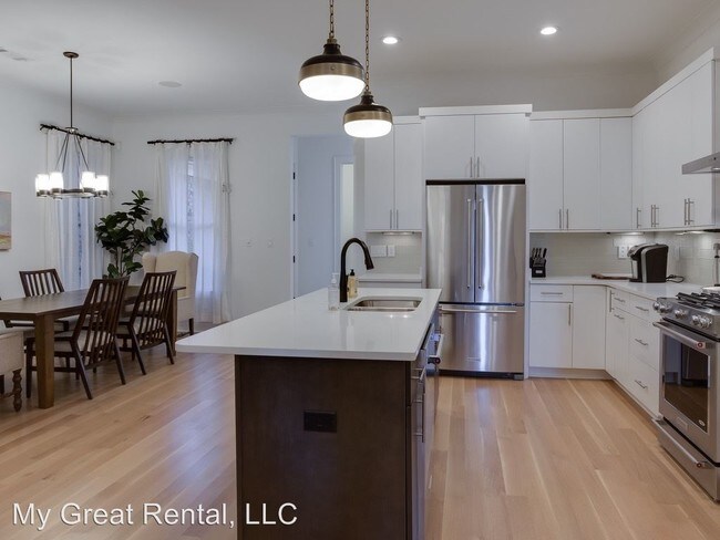 Foto del edificio - 3 br, 3.5 bath House - 116 Toulouse St
