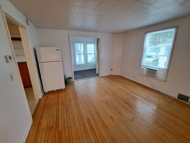 Foto del edificio - 709 W Olin Ave