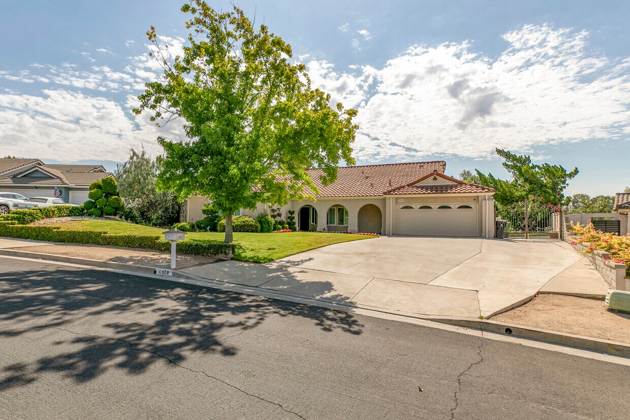 Foto principal - 10928 Meseta Ave