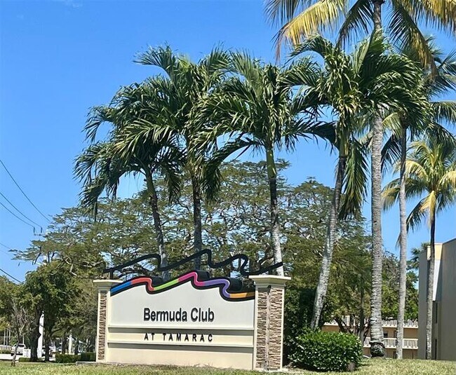 Foto del edificio - 6090 NW 64th Ave
