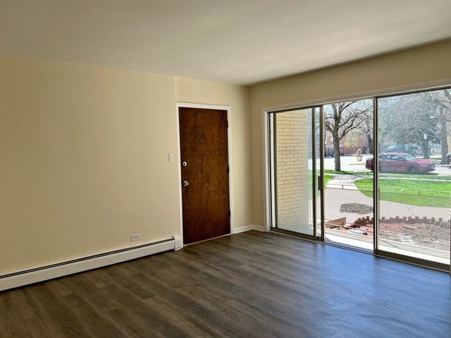Building Photo - 5849 S Francisco Ave
