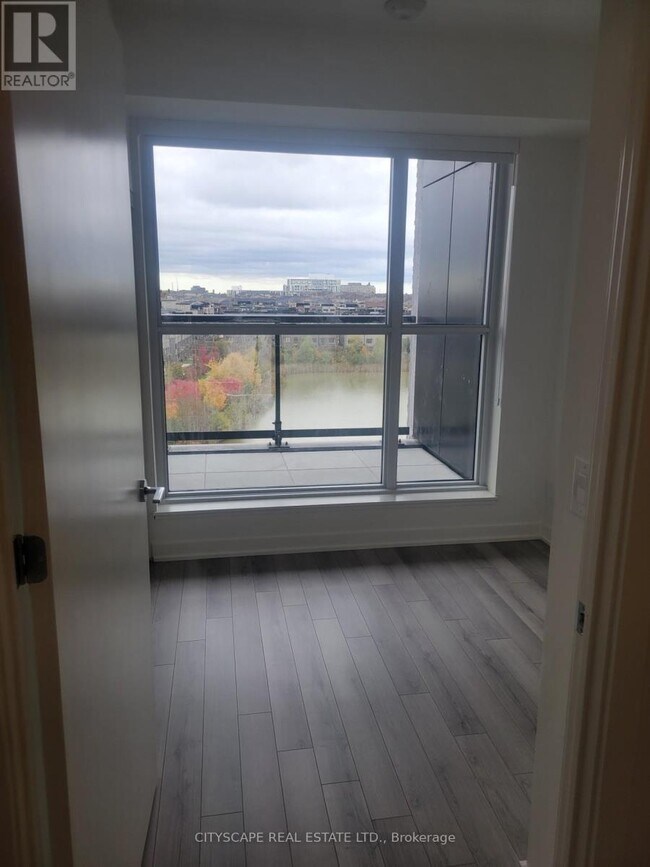 Photo du bâtiment - 3071 Trafalgar Rd