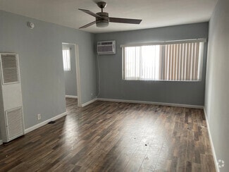 Building Photo - 940 Arapahoe St