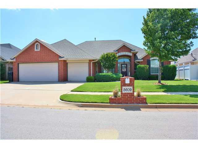 Foto principal - 5609 Bent Creek Dr