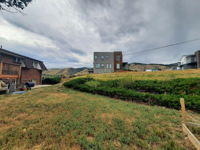 Building Photo - 2 bedroom near downtown Golden | Off-street parking | Mountain views