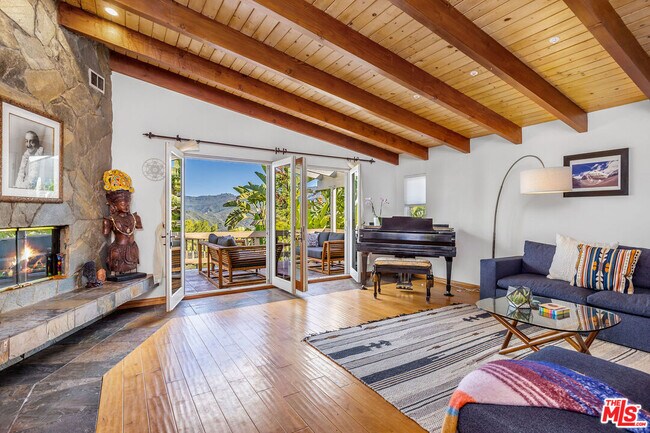 Foto del edificio - 2716 Halsey Rd