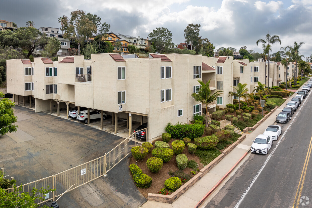 Primary Photo - Del Mar Bluffs