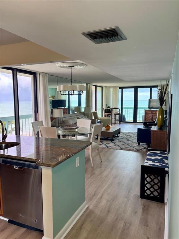 Foto del edificio - 9940 S Ocean Dr