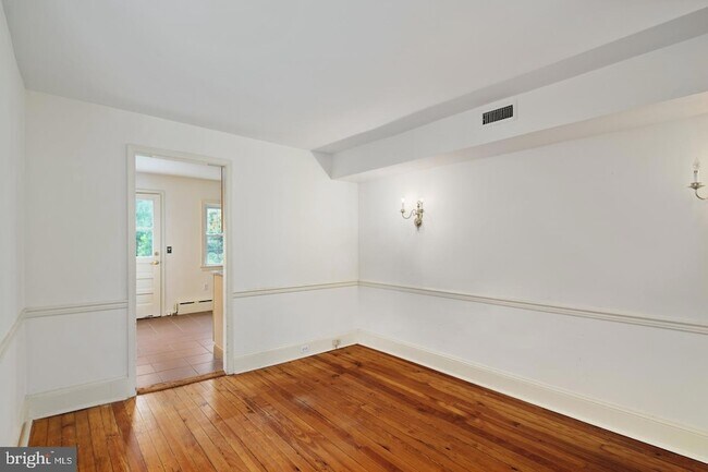Building Photo - 1109 Youngs Ford Rd