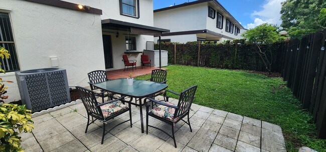 Foto del edificio - 12707 SW 66th Terrace Dr