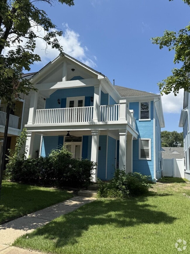 Building Photo - 1173 Island Pl E