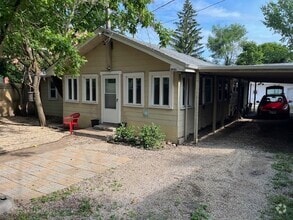 Building Photo - 1446 Higgins Rd