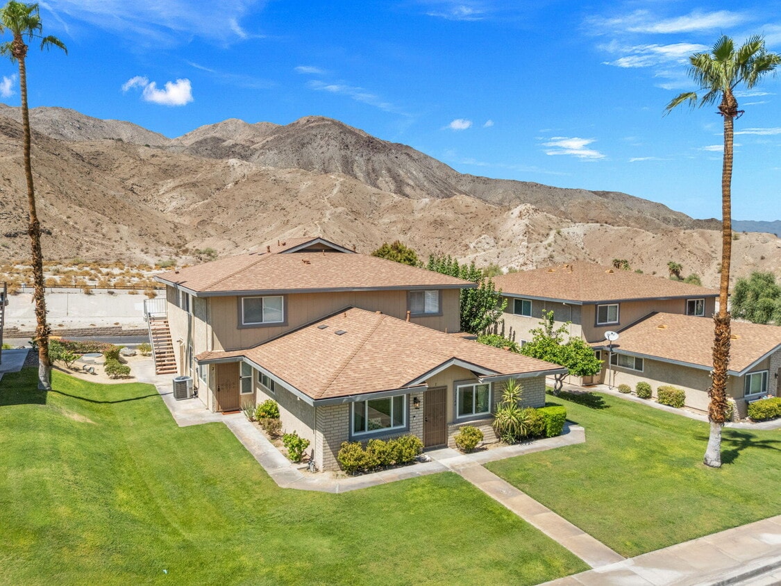 Primary Photo - 72546 Edgehill Dr