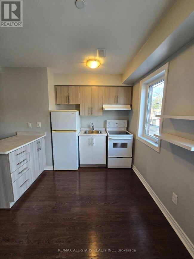 Building Photo - 109 Rushbrooke Ave