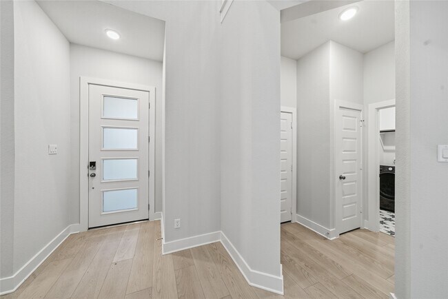 Foto del edificio - 31719 Hatcher Grv Ln