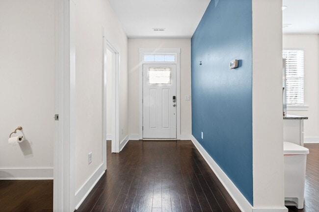 Building Photo - 1616 Pat Garrett St