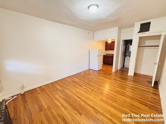 Building Photo - 153 Brighton Ave