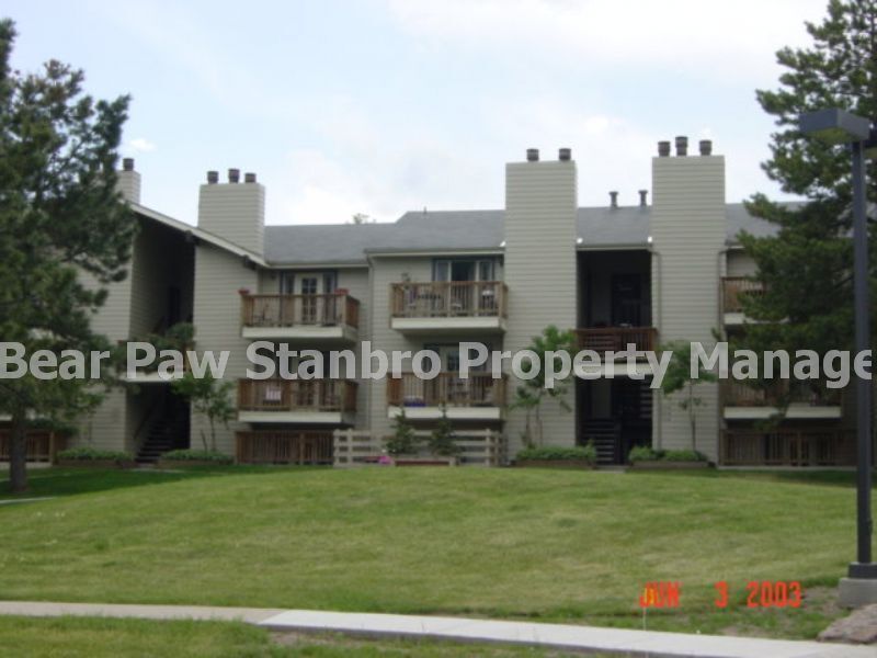 Foto del edificio - Two Bedroom, One Bath Condo near High School!