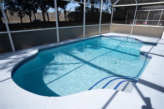 Foto del edificio - 546 Bloomingdale Dr