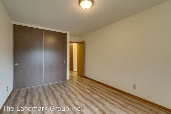 Building Photo - 13322 Greenwood Ave N