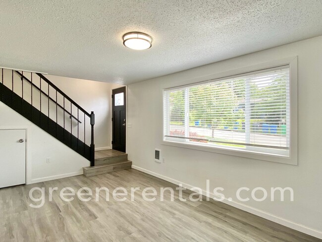 Building Photo - 5th Avenue Apartments