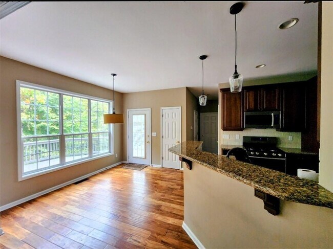 Building Photo - 3305 Goldmist Dr