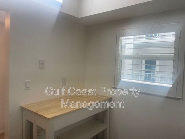 Foto del edificio - 1540 Glen Oaks Dr E