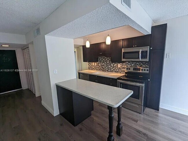 Foto del edificio - 9331 SW 4th St