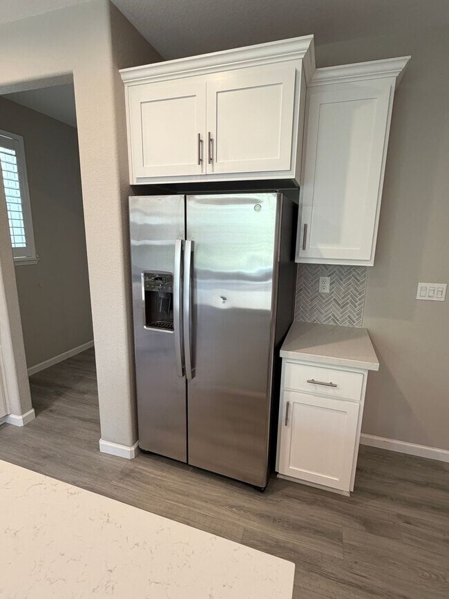 Foto del edificio - Welcome to 700 Apricot! Located in the heart of Vacaville.