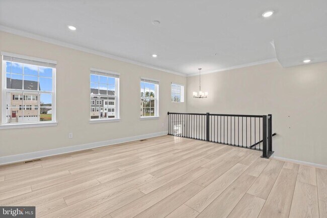 Building Photo - 516 Downswing Rd