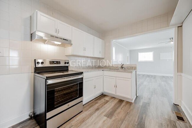 Foto del edificio - NOW OFFERING HALF OFF FIRST FULL MONTH IF ...