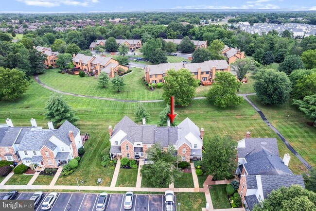 Foto del edificio - 73 Crickhollow Ct