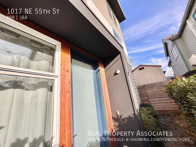 Foto del edificio - 1017 NE 55th St