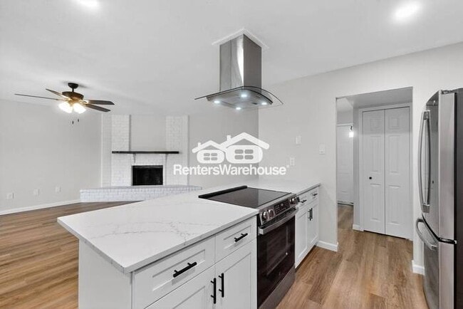 Building Photo - MOVE IN READY - 3BED/2BATH - THE COLONY, T...