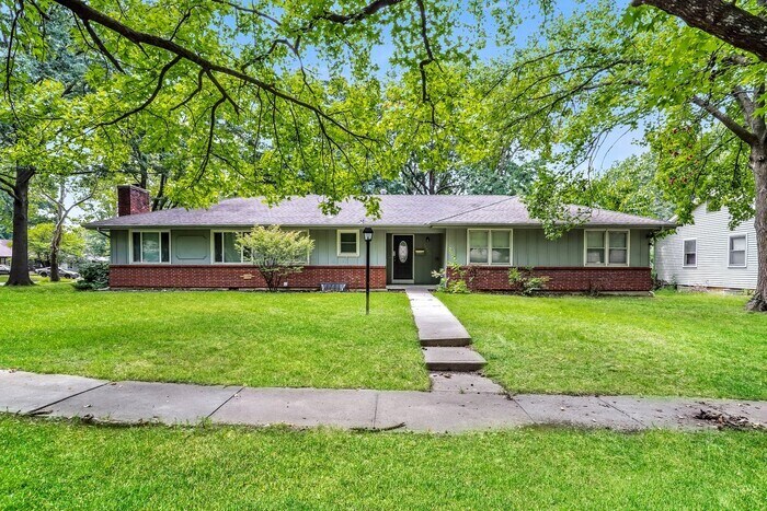 Foto principal - 10509 E 82nd St