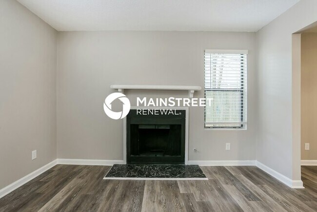 Building Photo - 3 Bedroom Pet-Friendly Home in Lithonia, GA with Main Street Renewal