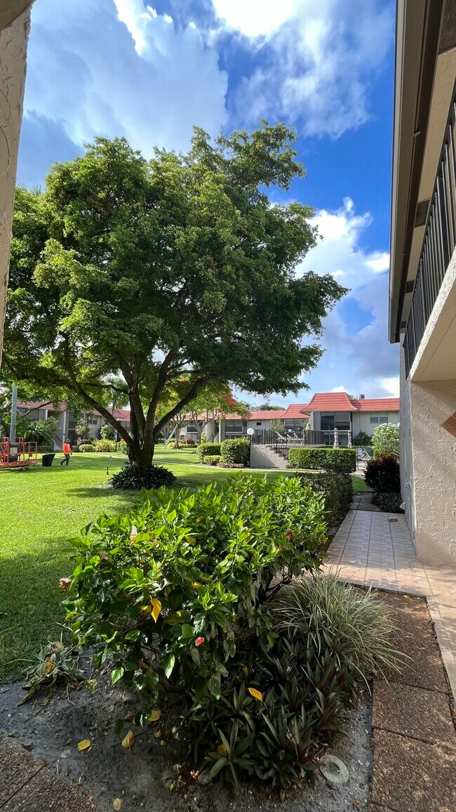 Foto del edificio - 1050 NW 13th St