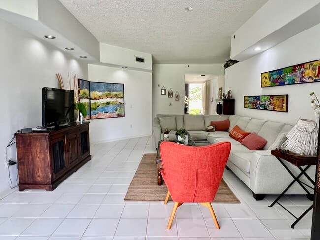 Building Photo - 2431 NW 59th St