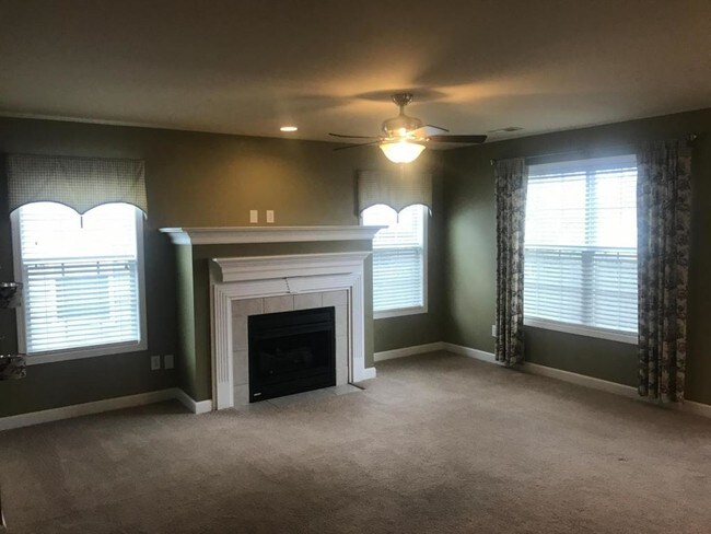 Foto del edificio - 2737 Goldenrod Drive