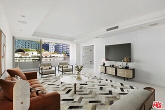 Building Photo - 1100 Alta Loma Rd