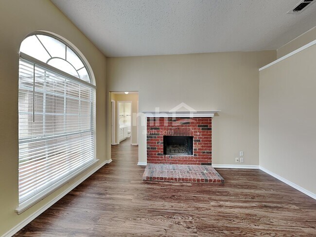 Building Photo - 143 Woodcreek Drive