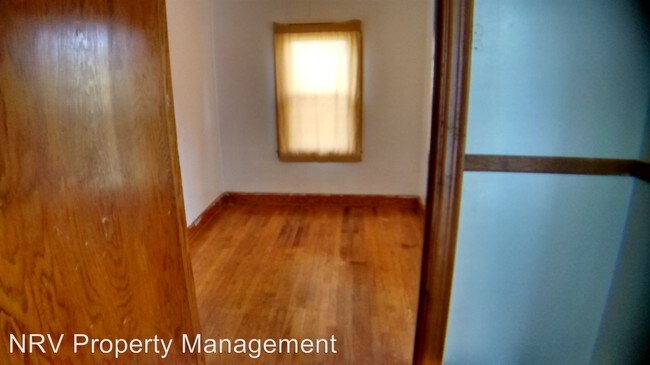 Building Photo - 3 br, 1 bath House - 600 Denby Street