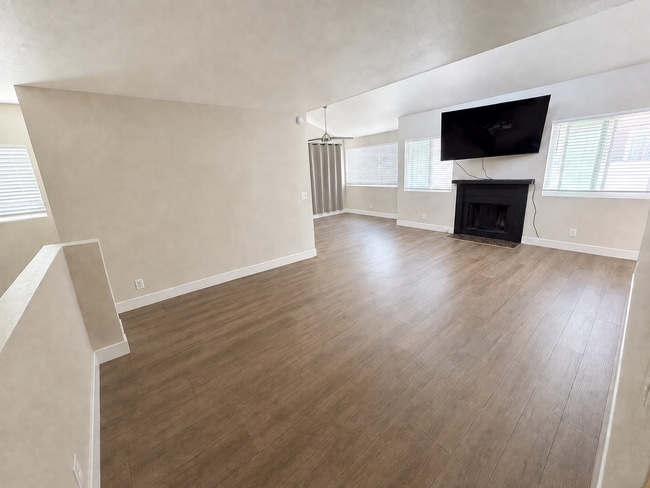 Building Photo - 2+1.5 Ralston Village Condo- Great Community Amenities!