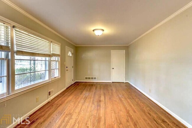 Building Photo - 1022 Homewood Ct