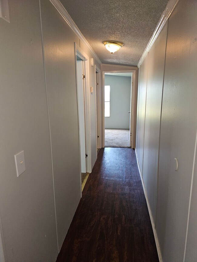 Foto del edificio - 3 bed 2 bath Mobile Home