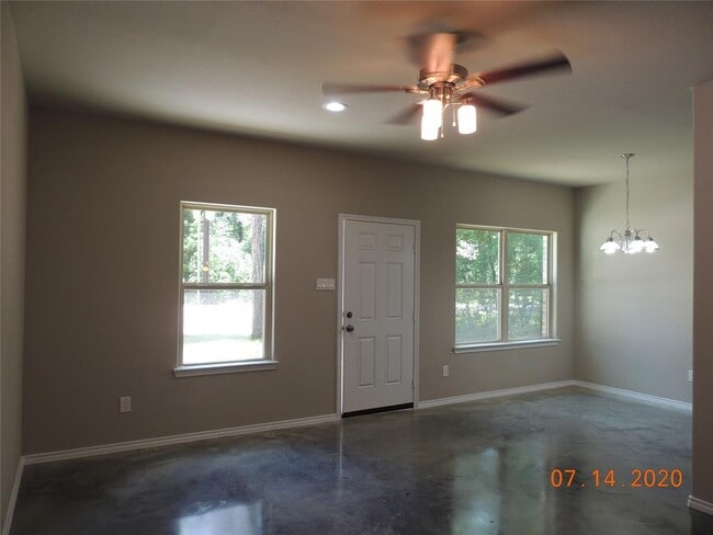Building Photo - 615 Hayman St