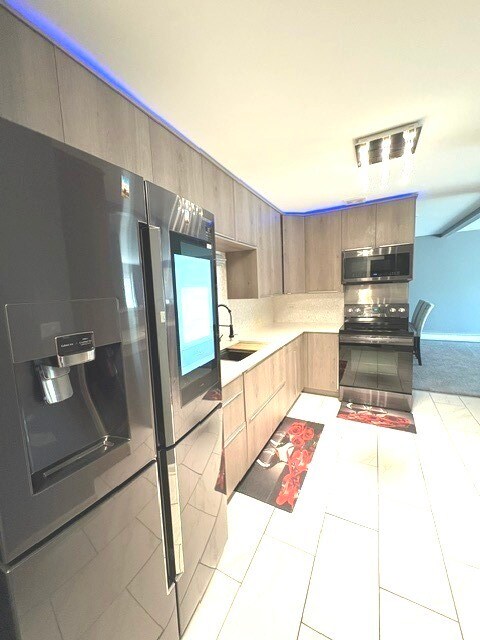 Foto del edificio - 2772 E 75th St