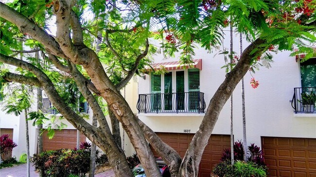 Foto del edificio - 1607 NE 9th St