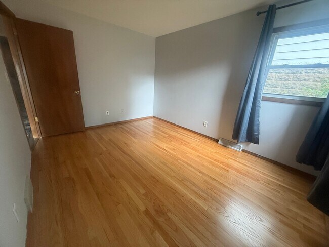 Foto del edificio - 307 S 76th St