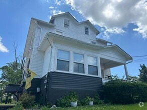 Building Photo - 1312 Wilson Ave